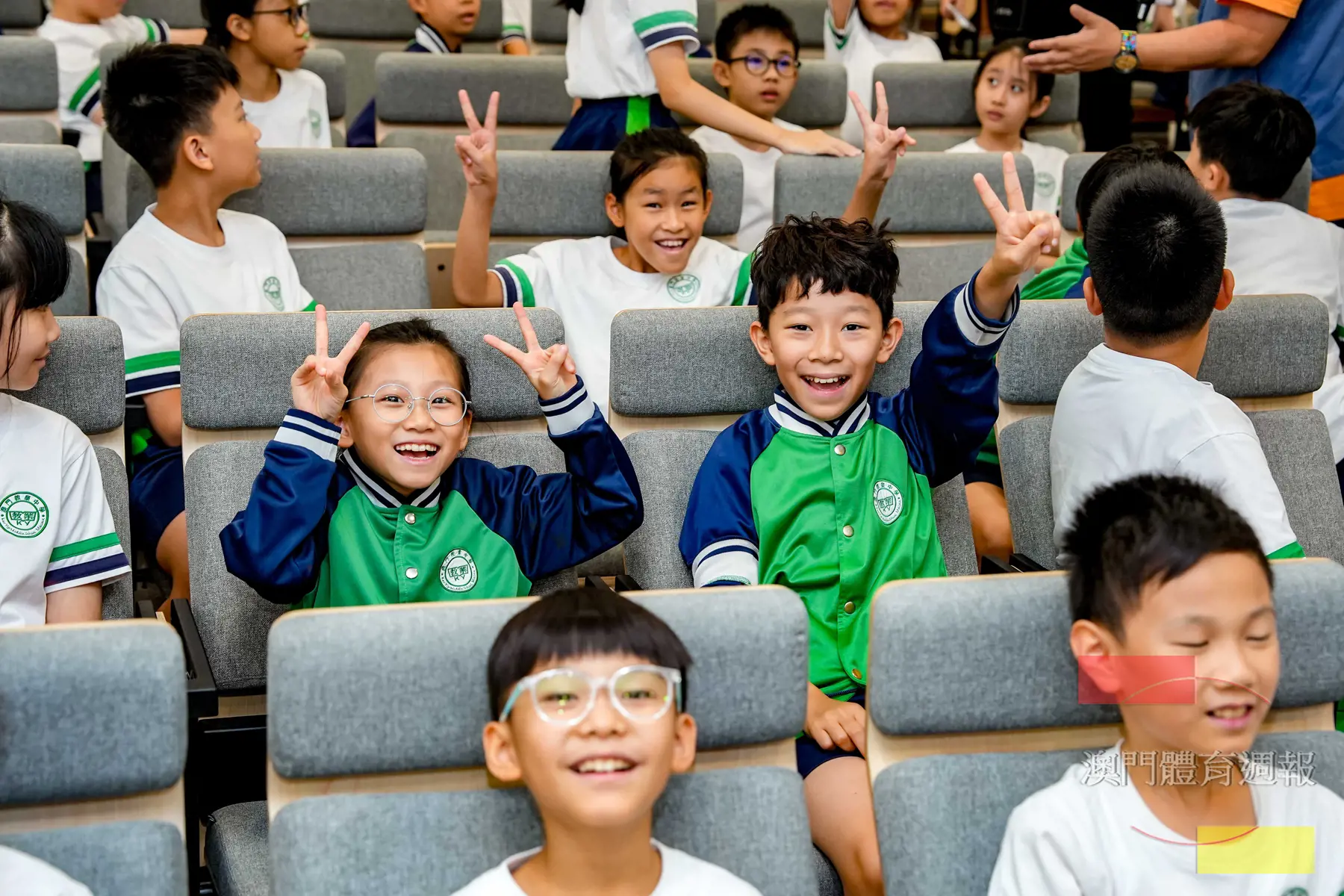 副1 校園快閃歡欣滿載.jpg